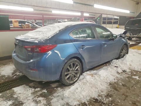 2018 Mazda 3, VIN 3MZBN1V30JM169143. Фото 3 з 6 з аукціону Copart. Каталог авто зі США OpenDataCar.