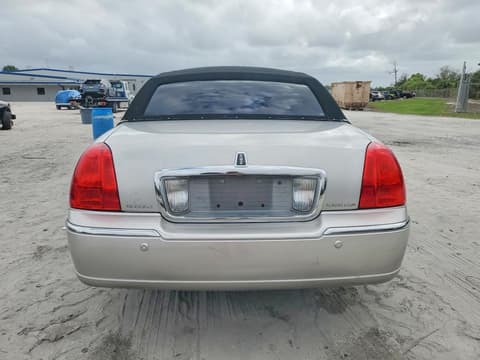 2003 Lincoln Town Car, VIN 1LNHM82W73Y633166. Фото 6 з 6 з аукціону Copart. Каталог авто зі США OpenDataCar.