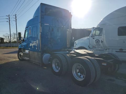 2014 Freightliner Cascadia, VIN 1FUJGLDV9ELFW0253. Фото 3 з 6 з аукціону Copart. Каталог авто зі США OpenDataCar.