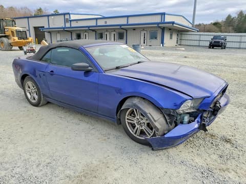 2014 Ford Mustang, VIN 1ZVBP8EM9E5213311. Фото 4 з 6 з аукціону Copart. Каталог авто зі США OpenDataCar.