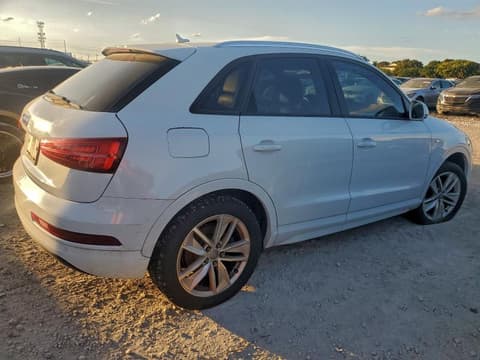 2018 Audi Q3, VIN WA1BCCFS8JR029909. Фото 3 з 6 з аукціону Copart. Каталог авто зі США OpenDataCar.