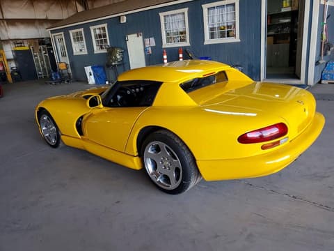 2001 Dodge Viper, VIN 1B3ER65E11V704913. Photo 2 of 6 from Copart auction. OpenDataCar US salvage catalog.
