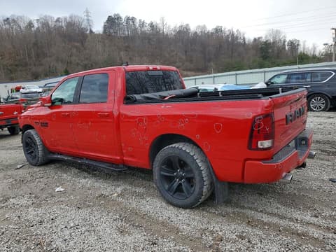 2018 Ram 1500, VIN 1C6RR7UT6JS203594. Фото 2 з 6 з аукціону Copart. Каталог авто зі США OpenDataCar.