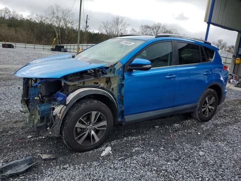 2017 Toyota RAV4, VIN 2T3RFREV8HW583326. Zdjęcie 1 z 6 z aukcji Copart. Katalog aut z USA OpenDataCar.