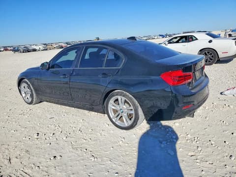 2017 Bmw 3 Series, VIN WBA8A9C34HK864508. Фото 2 з 6 з аукціону Copart. Каталог авто зі США OpenDataCar.