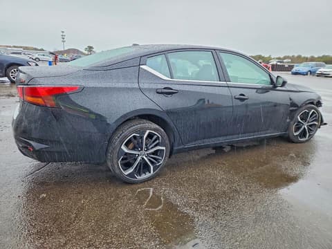 2024 Nissan Altima, VIN 1N4BL4CW3RN425385. Фото 3 з 6 з аукціону Copart. Каталог авто зі США OpenDataCar.