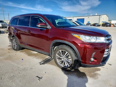 2019 Toyota Highlander, VIN 5TDKZRFH2KS368227. Фото 4 з 6 з аукціону Copart. Каталог авто зі США OpenDataCar.
