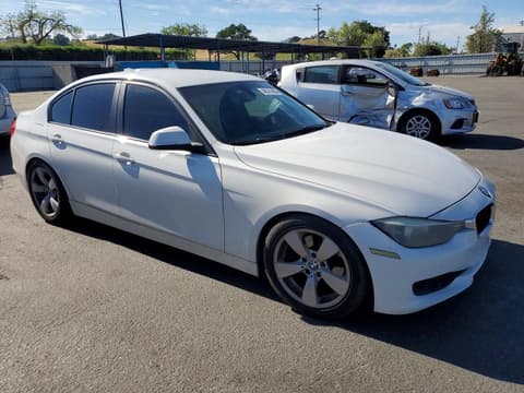 2013 Bmw 3 Series, VIN WBA3C1G56DNR48677. Zdjęcie 4 z 6 z aukcji Copart. Katalog aut z USA OpenDataCar.