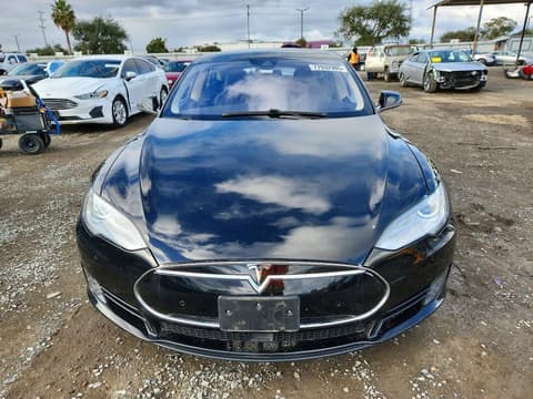 2016 Tesla Model S, VIN 5YJSA1E14GF132770. Фото 5 з 6 з аукціону Copart. Каталог авто зі США OpenDataCar.