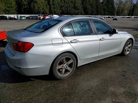 2013 Bmw 3 Series, VIN WBA3B3C52DJ811084. Фото 3 з 6 з аукціону Copart. Каталог авто зі США OpenDataCar.