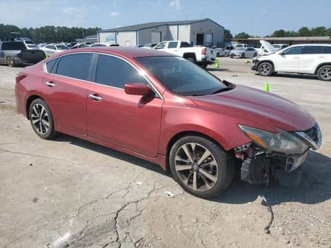 2017 Nissan Altima, VIN 1N4AL3AP3HN323522. Фото 4 з 6 з аукціону Copart. Каталог авто зі США OpenDataCar.