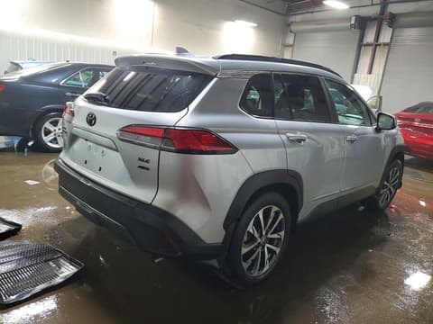 2022 Toyota Corolla Cross, VIN 7MUDAABG4NV013469. Фото 3 з 6 з аукціону Copart. Каталог авто зі США OpenDataCar.