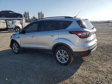 2017 Ford Escape, VIN 1FMCU0GD8HUC12199. Фото 2 з 6 з аукціону Copart. Каталог авто зі США OpenDataCar.