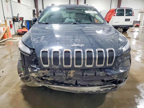 2018 Jeep Cherokee, VIN 1C4PJMDB4JD582158. Фото 5 з 6 з аукціону Copart. Каталог авто зі США OpenDataCar.