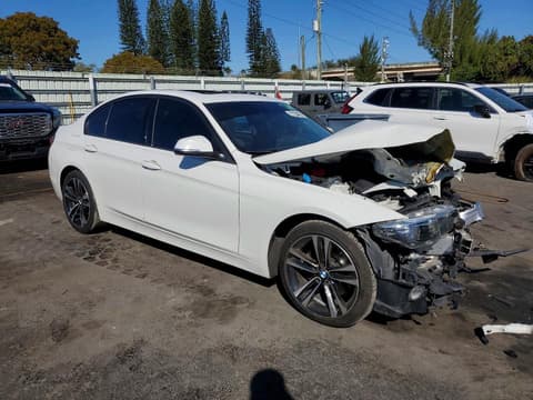 2018 Bmw 3 Series, VIN WBA8B9G55JNU96384. Zdjęcie 4 z 6 z aukcji Copart. Katalog aut z USA OpenDataCar.