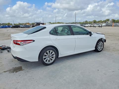 2020 Toyota Camry, VIN 4T1C11AK2LU996409. Фото 3 з 6 з аукціону Copart. Каталог авто зі США OpenDataCar.