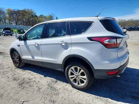 2017 Ford Escape, VIN 1FMCU0GDXHUE38986. Фото 2 з 6 з аукціону Copart. Каталог авто зі США OpenDataCar.