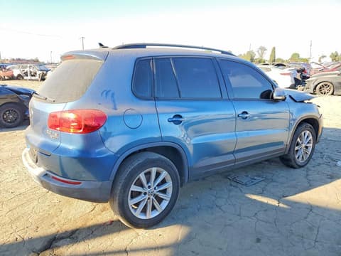 2018 Volkswagen Tiguan Limited, VIN WVGBV7AX8JK002319. Фото 3 з 6 з аукціону Copart. Каталог авто зі США OpenDataCar.