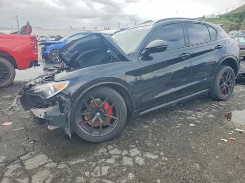 2021 Alfa romeo Stelvio, VIN ZASPAKBN9M7D18820. Фото 1 з 6 з аукціону Copart. Каталог авто зі США OpenDataCar.