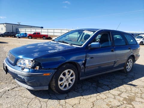 2000 Volvo V40, VIN YV1VW2559YF519250. Фото 1 из 6 с аукциона Copart. Каталог авто из США OpenDataCar.