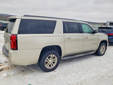 2015 Chevrolet Suburban, VIN 1GNSCJKC3FR560037. Фото 3 из 6 с аукциона Copart. Каталог авто из США OpenDataCar.