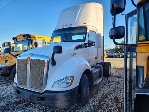 2016 Kenworth Construction, VIN 1XKYA48X7GJ496593. Фото 2 из 6 с аукциона Copart. Каталог авто из США OpenDataCar.