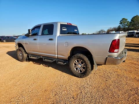 2015 Ram 2500, VIN 3C6UR5CL6FG692660. Фото 2 з 6 з аукціону Copart. Каталог авто зі США OpenDataCar.