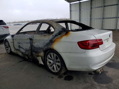 2013 Bmw 3 Series, VIN WBAKE5C58DJ107812. Фото 2 з 6 з аукціону Copart. Каталог авто зі США OpenDataCar.