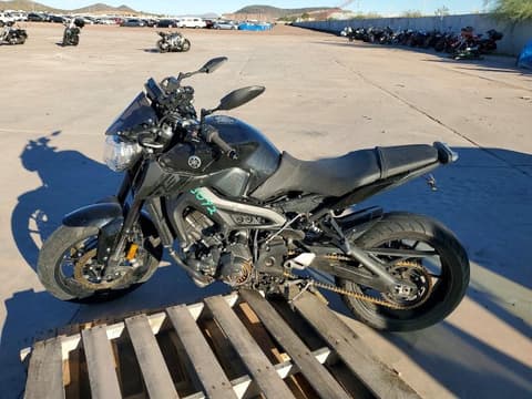 2016 Yamaha FZ09, VIN JYARN33E3GA008885. Фото 3 з 6 з аукціону Copart. Каталог авто зі США OpenDataCar.