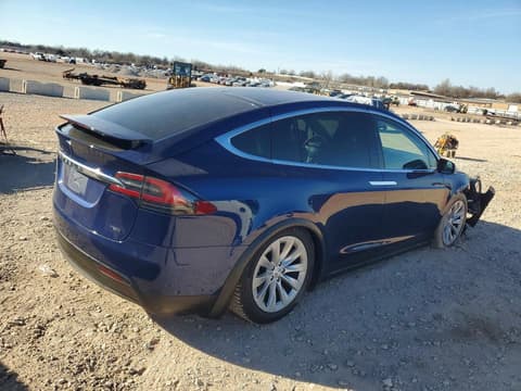 2016 Tesla Model X, VIN 5YJXCBE21GF031104. Фото 3 з 6 з аукціону Copart. Каталог авто зі США OpenDataCar.