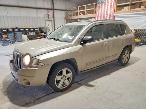 2010 Jeep Compass, VIN 1J4NF4FB2AD513114. Фото 1 з 6 з аукціону Copart. Каталог авто зі США OpenDataCar.