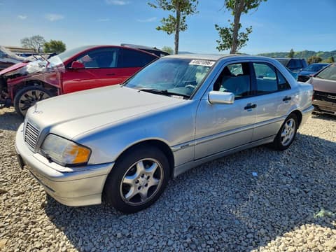 2000 Mercedes-benz C-Class, VIN WDBHA24G5YA854053. Фото 1 з 6 з аукціону Copart. Каталог авто зі США OpenDataCar.