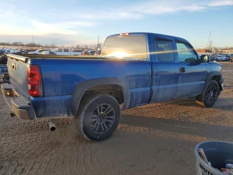 2004 Chevrolet Silverado, VIN 1GCEK19T74E304857. Фото 3 з 6 з аукціону Copart. Каталог авто зі США OpenDataCar.