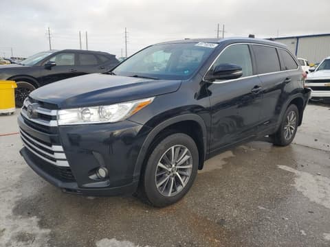 2018 Toyota Highlander, VIN 5TDJZRFH3JS543823. Фото 1 з 6 з аукціону Copart. Каталог авто зі США OpenDataCar.
