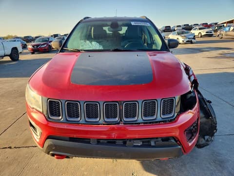 2019 Jeep Compass, VIN 3C4NJDDB5KT667769. Фото 5 з 6 з аукціону Copart. Каталог авто зі США OpenDataCar.