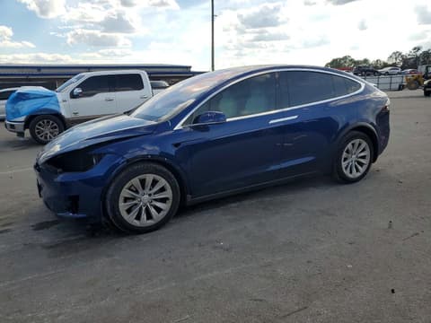 2017 Tesla Model X, VIN 5YJXCDE24HF053837. Фото 1 з 6 з аукціону Copart. Каталог авто зі США OpenDataCar.