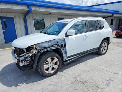 2016 Jeep Compass, VIN 1C4NJDEB8GD714174. Фото 1 з 6 з аукціону Copart. Каталог авто зі США OpenDataCar.