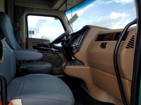 2019 Kenworth T680, VIN 1XKYDP9X9KJ226149. Фото 5 з 6 з аукціону Copart. Каталог авто зі США OpenDataCar.