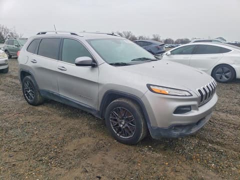 2018 Jeep Cherokee, VIN 1C4PJLCBXJD518055. Фото 4 з 6 з аукціону Copart. Каталог авто зі США OpenDataCar.