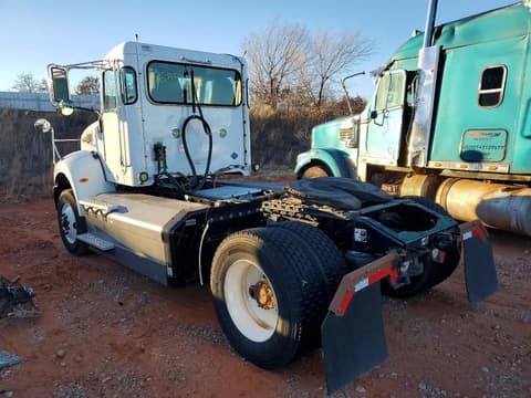 2017 Peterbilt 348, VIN 1NP3A28X7HD421511. Фото 3 з 6 з аукціону Copart. Каталог авто зі США OpenDataCar.