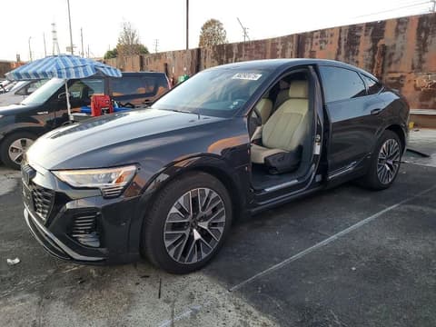 2024 Audi Q8, VIN WA1CAAGE7RB063478. Фото 1 з 6 з аукціону Copart. Каталог авто зі США OpenDataCar.