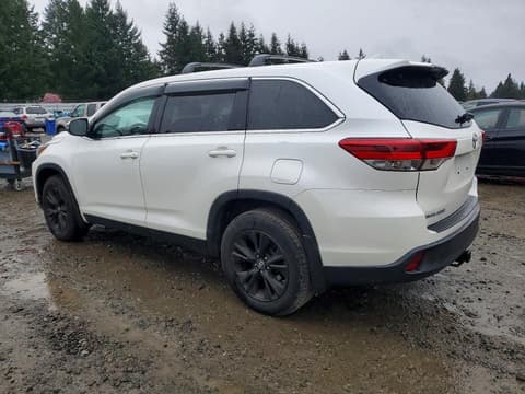 2018 Toyota Highlander, VIN 5TDBZRFH0JS805074. Фото 2 з 6 з аукціону Copart. Каталог авто зі США OpenDataCar.
