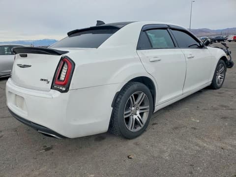 2016 Chrysler 300, VIN 2C3CCABG5GH198301. Фото 3 з 6 з аукціону Copart. Каталог авто зі США OpenDataCar.