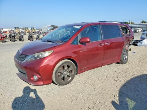 2016 Toyota Sienna, VIN 5TDXK3DC1GS754823. Фото 1 з 6 з аукціону Copart. Каталог авто зі США OpenDataCar.
