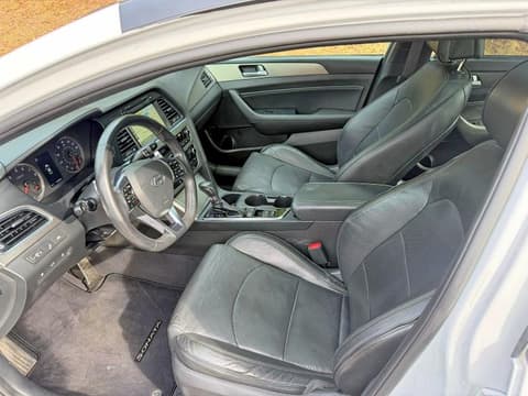 2017 Hyundai Sonata, VIN 5NPE34AB1HH508710. Фото 5 з 6 з аукціону Copart. Каталог авто зі США OpenDataCar.