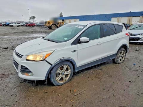 2015 Ford Escape, VIN 1FMCU9GXXFUC37486. Фото 1 з 6 з аукціону Copart. Каталог авто зі США OpenDataCar.