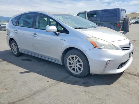 2013 Toyota Prius V, VIN JTDZN3EU2D3239334. Фото 4 з 6 з аукціону Copart. Каталог авто зі США OpenDataCar.