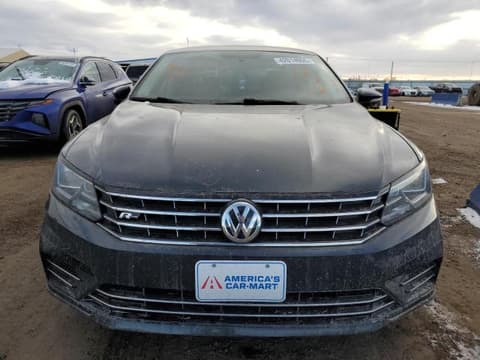 2017 Volkswagen Passat, VIN 1VWDT7A35HC058736. Фото 5 з 6 з аукціону Copart. Каталог авто зі США OpenDataCar.