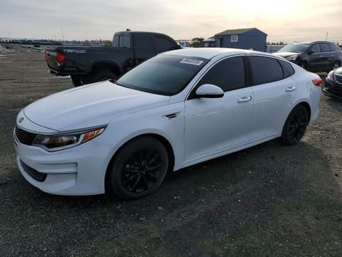 2016 Kia Optima, VIN 5XXGT4L32GG024635. Фото 1 з 6 з аукціону Copart. Каталог авто зі США OpenDataCar.