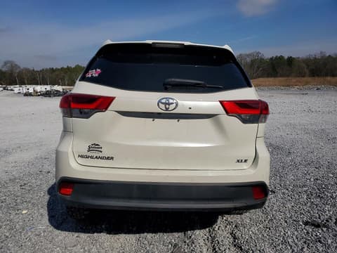 2018 Toyota Highlander, VIN 5TDKZRFH8JS542395. Фото 6 з 6 з аукціону Copart. Каталог авто зі США OpenDataCar.